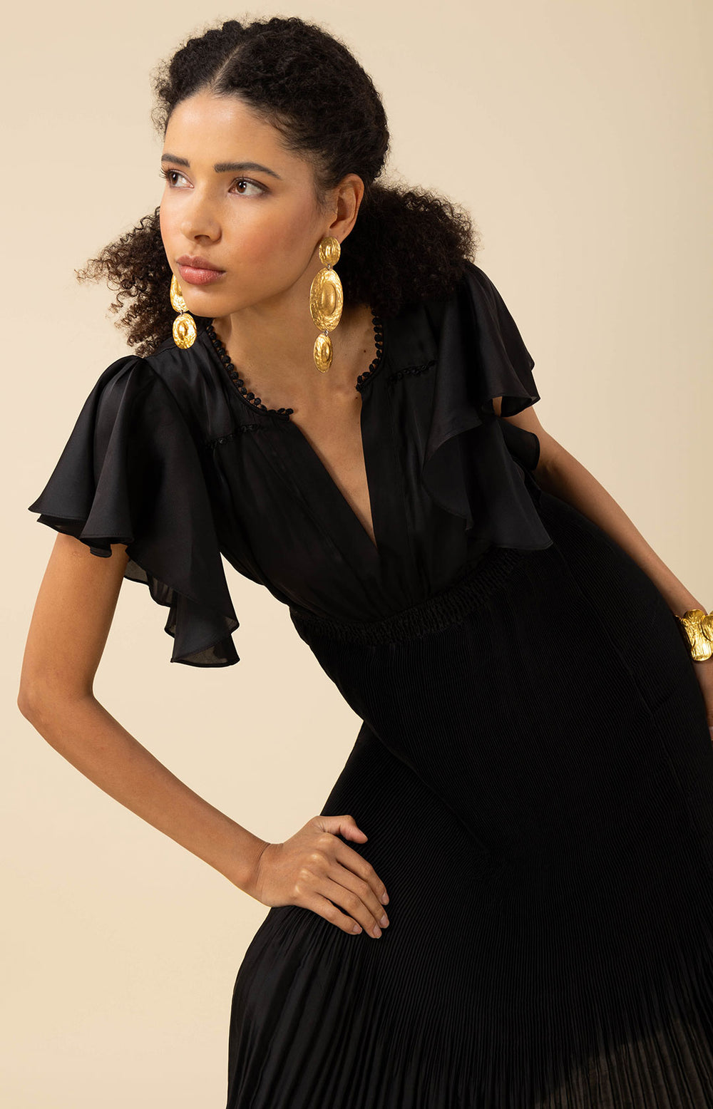 Della Solid Dress Black / XS Della Solid Dress Black / XS